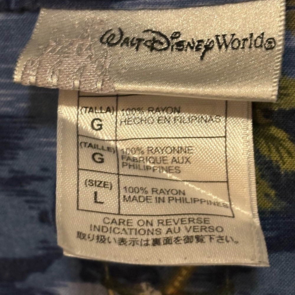 Men’s Disney “sailing” button down shirt - Picture 3 of 3
